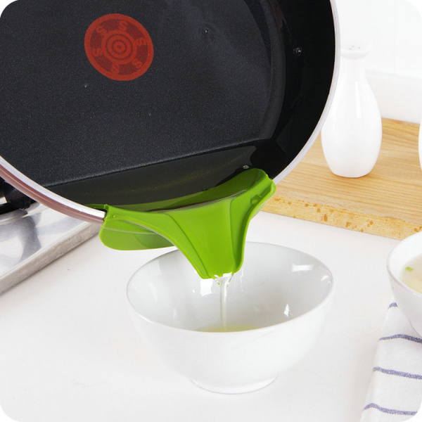 Anti-spill Silicone Spout Funnel for Pots Pans and Bowls